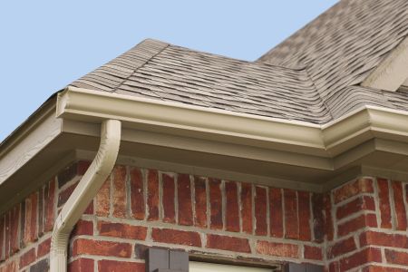 5 Signs Your Gutters Need Expert Attention